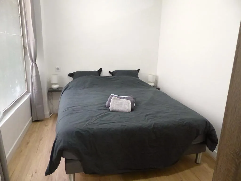 Rue Turgot Apartment